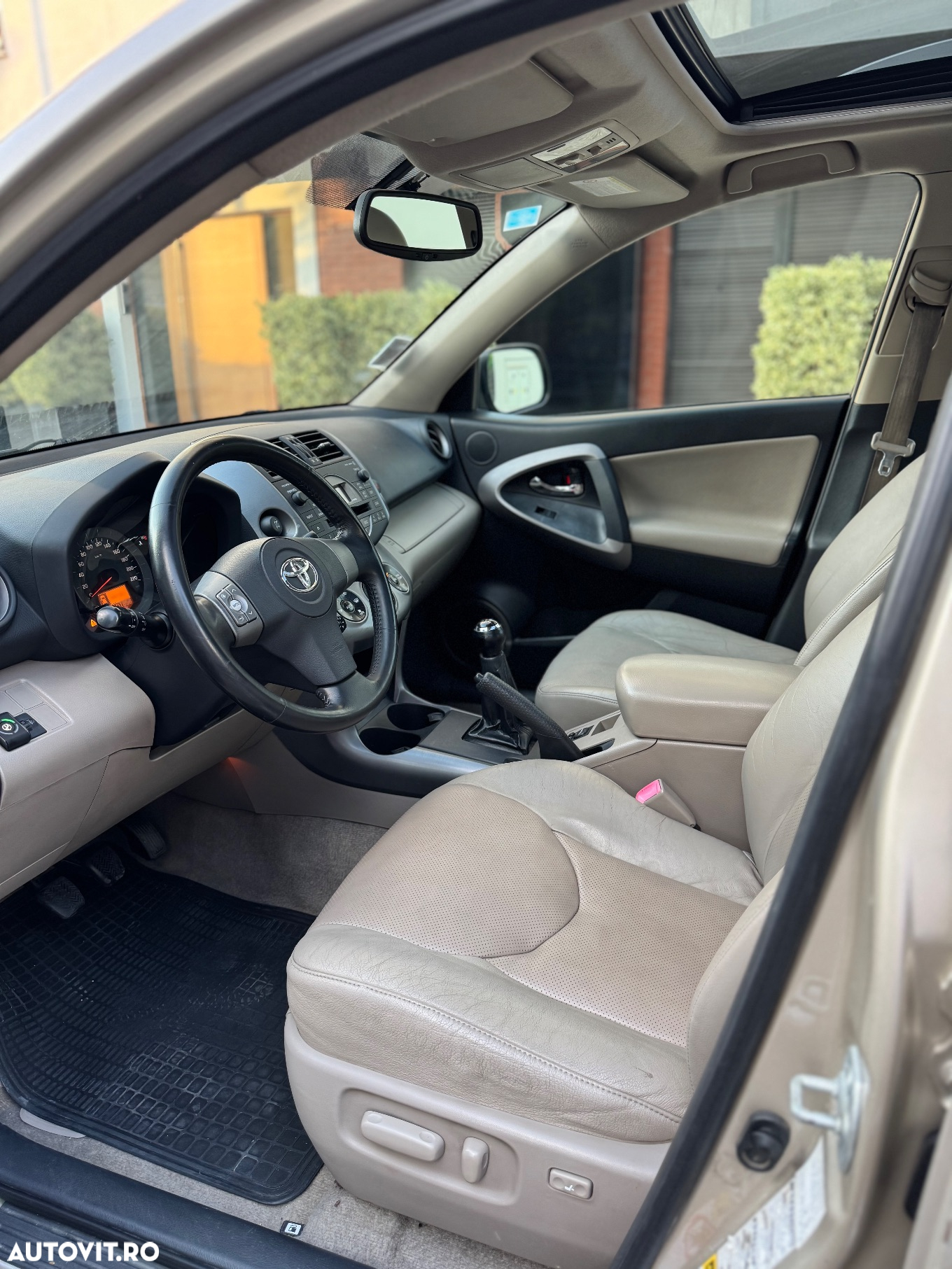 Toyota RAV4 - 5