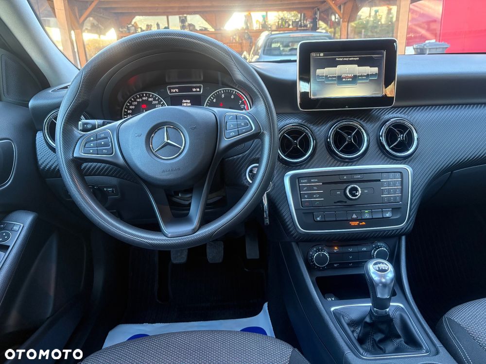 Mercedes-Benz GLA - 21