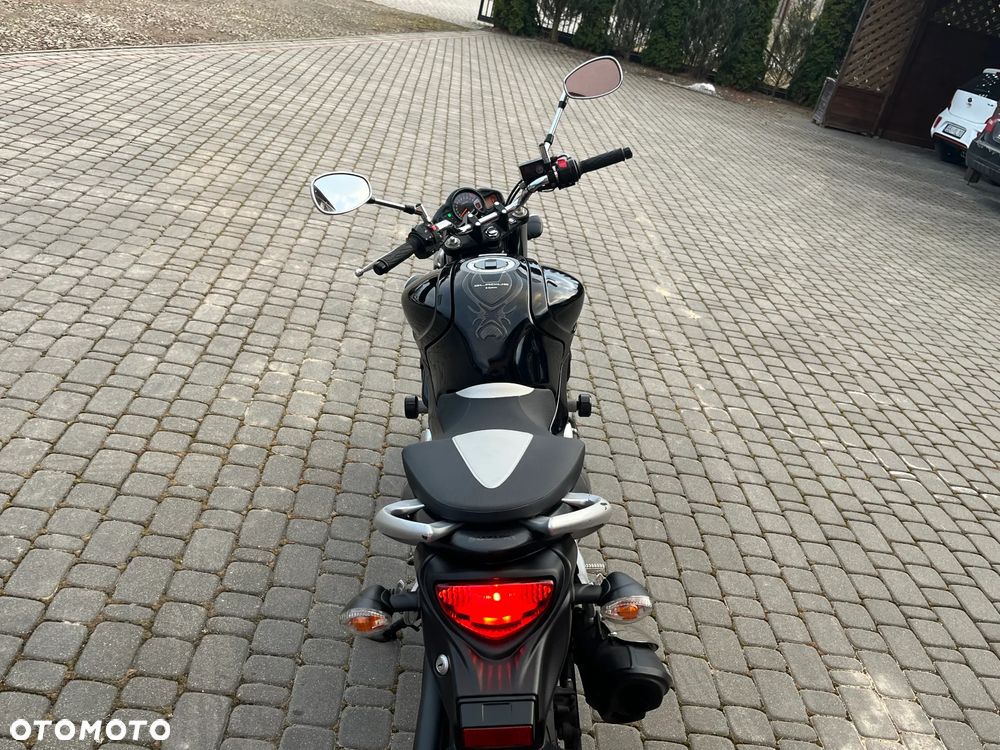Suzuki Gladius - 7