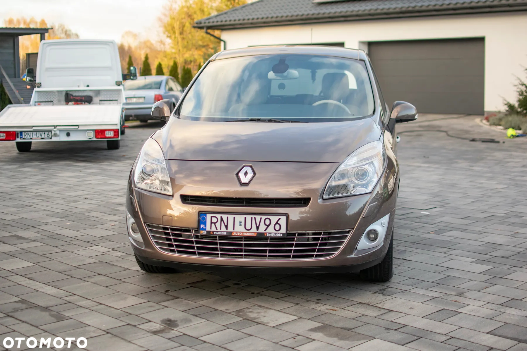 Renault Grand Scenic - 33