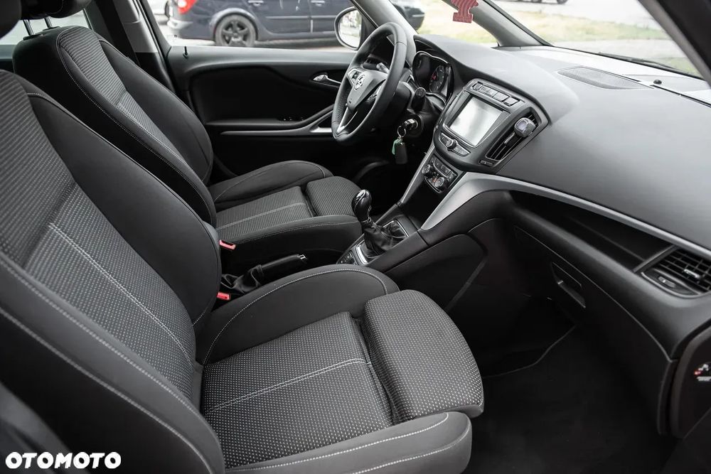 Opel Zafira 1.6 T Plus S&S - 27