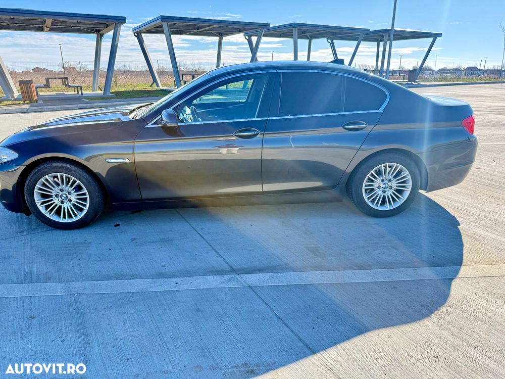 BMW Seria 5 525d xDrive - 3