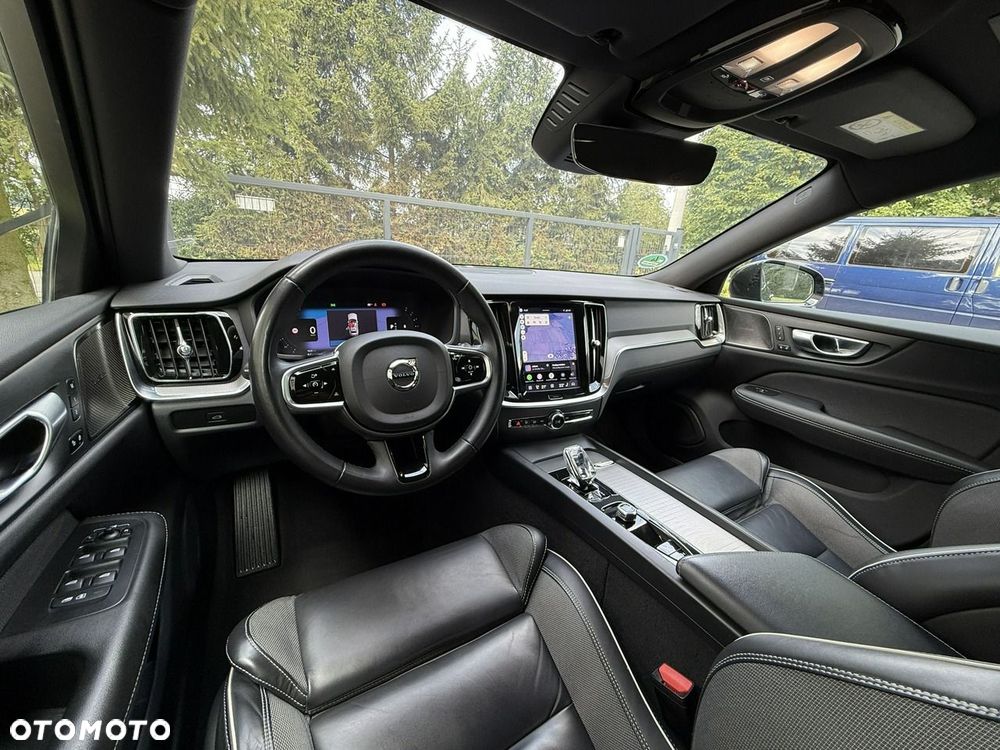 Volvo V60 Cross Country B4 D AWD Plus - 25