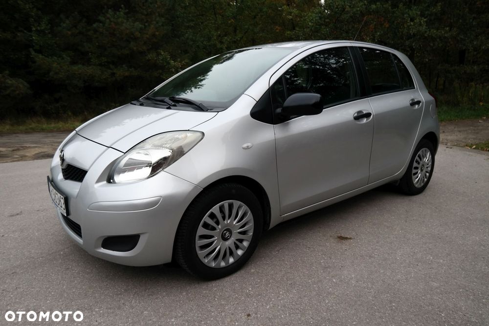 Toyota Yaris 2009 photo 2