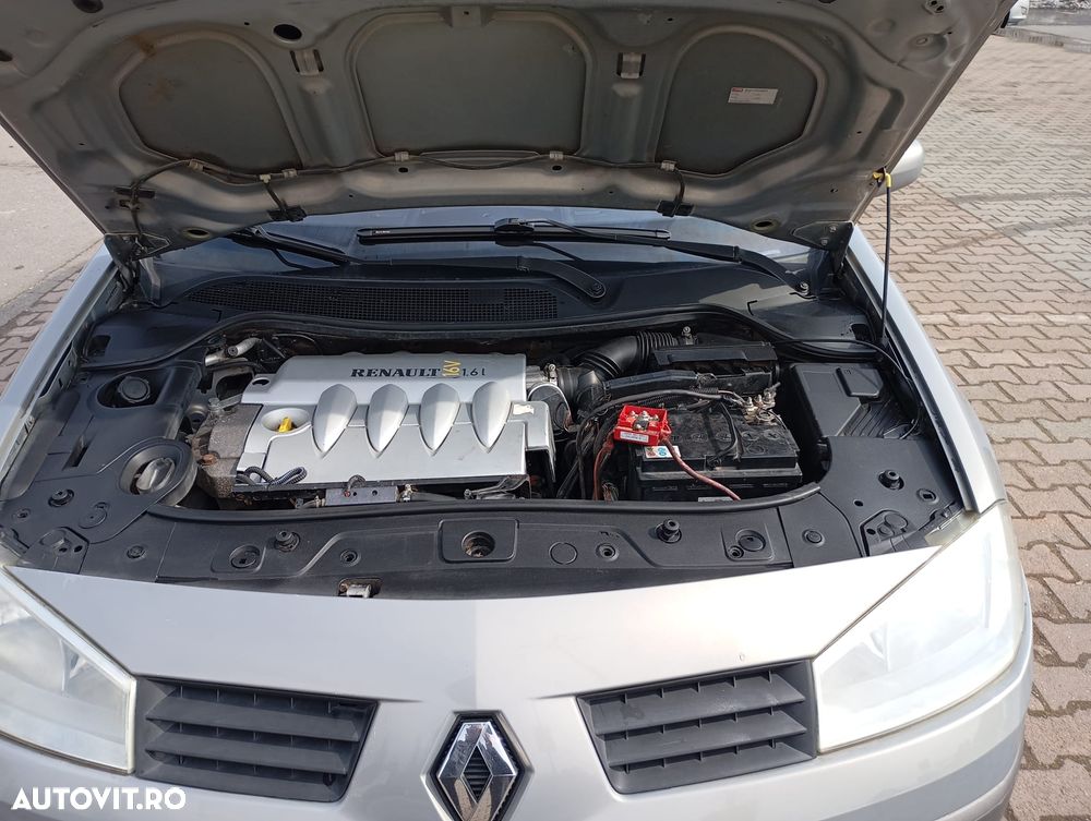 Renault Megane II 1.6 Influence - 5