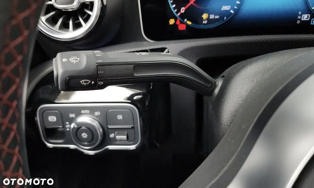 Mercedes-Benz Klasa A 220 4Matic 7G-DCT - 25