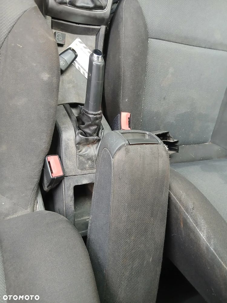 OPEL ASTRA H III HB Z157 fotel fotele kanapa deska kokpit podsufitka boczek boczki klamka - 6