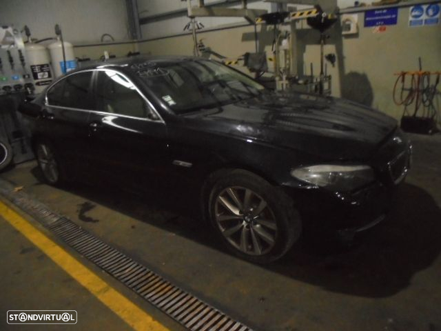 Carro MOT: N47D20C CVEL: GA8HP45Z CXVEL: 109020210034 BMW F10 2011 520D  184CV 4P PRETO DIESEL - 8