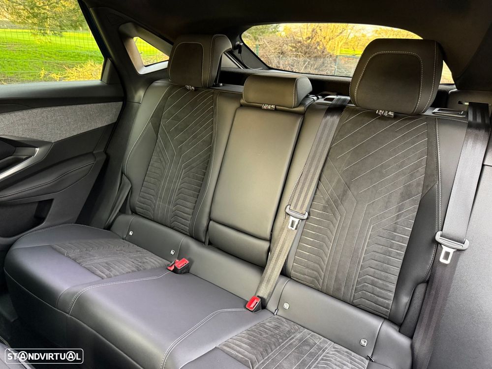 Peugeot E-3008 73 kWh GT - 42