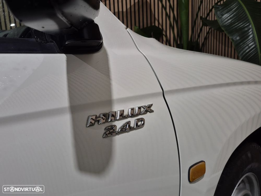 Toyota Hilux 2.4D - 150.000KM | GARANTIA | IVA - 5 LUGARES - 11