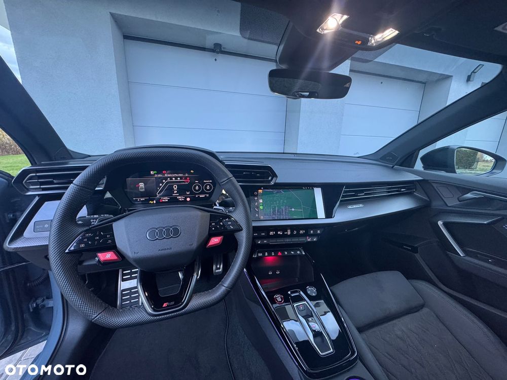 Audi RS3 Limousine - 3