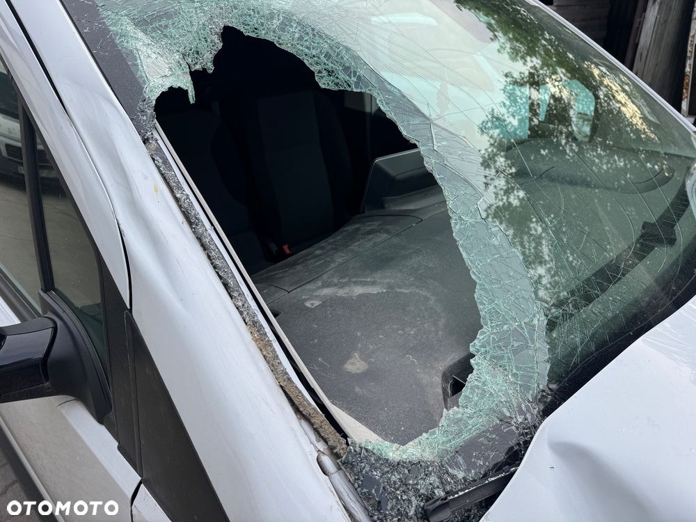 Toyota PROACE CITY ASYSTENT PASA RUCHU, KAMERA COFANIA, KLIMATYZACJA NAWIGACJA TEMPOMAT - 24