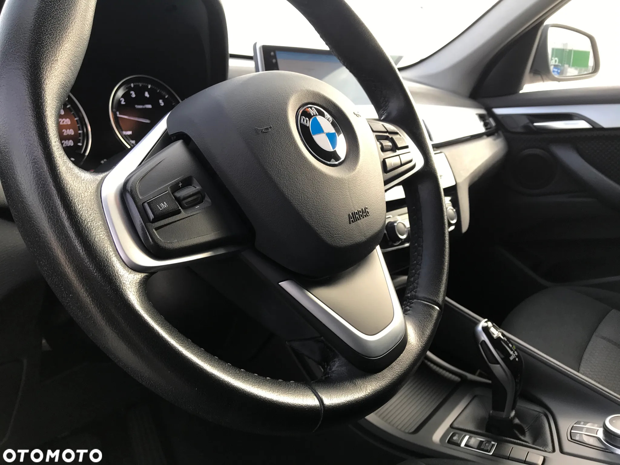 BMW X1 sDrive18i Business Edition - 29