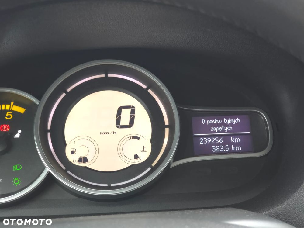 Renault Megane 1.5 dCi Color Edition - 22