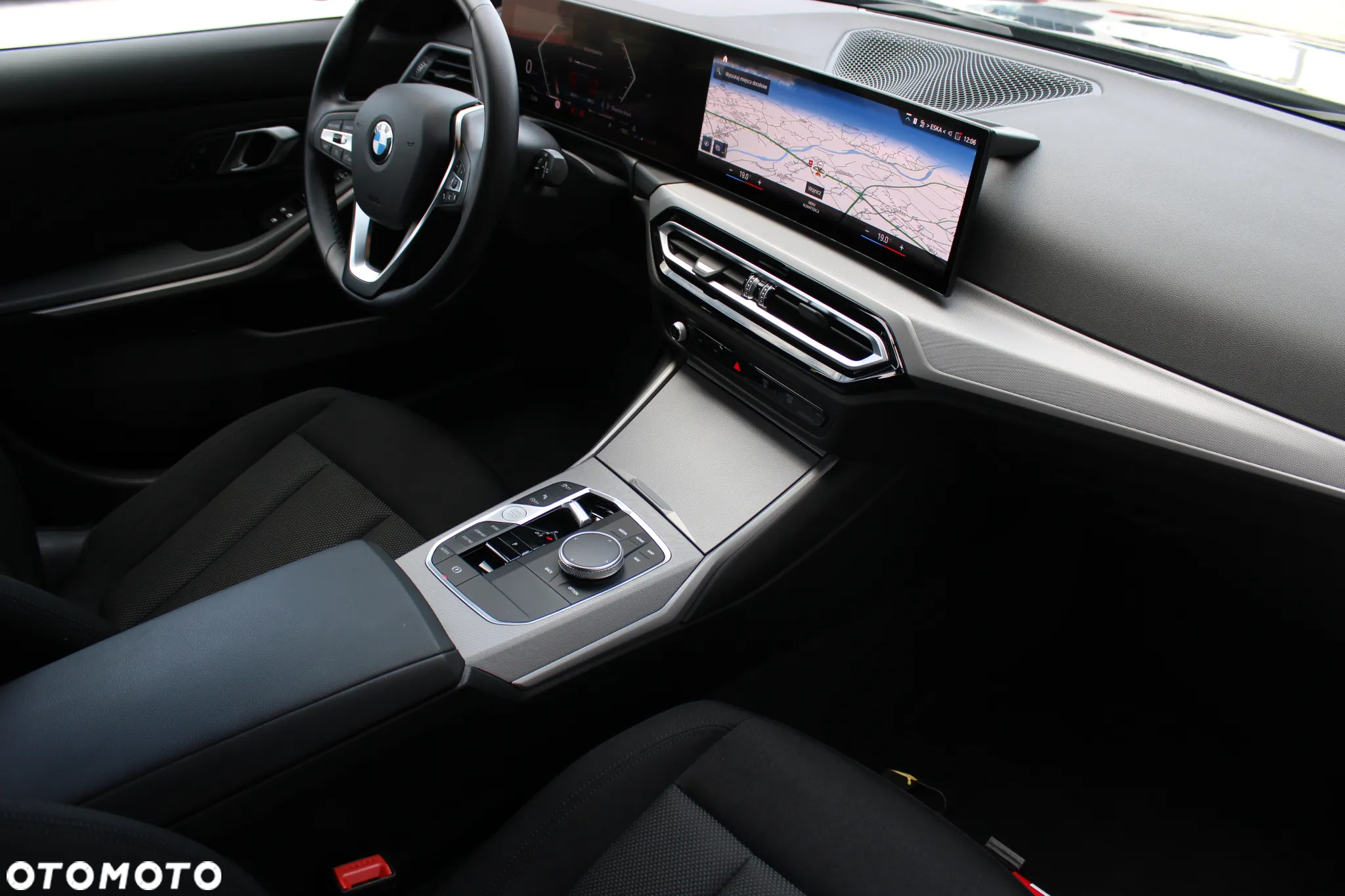 BMW Seria 3 318i - 26