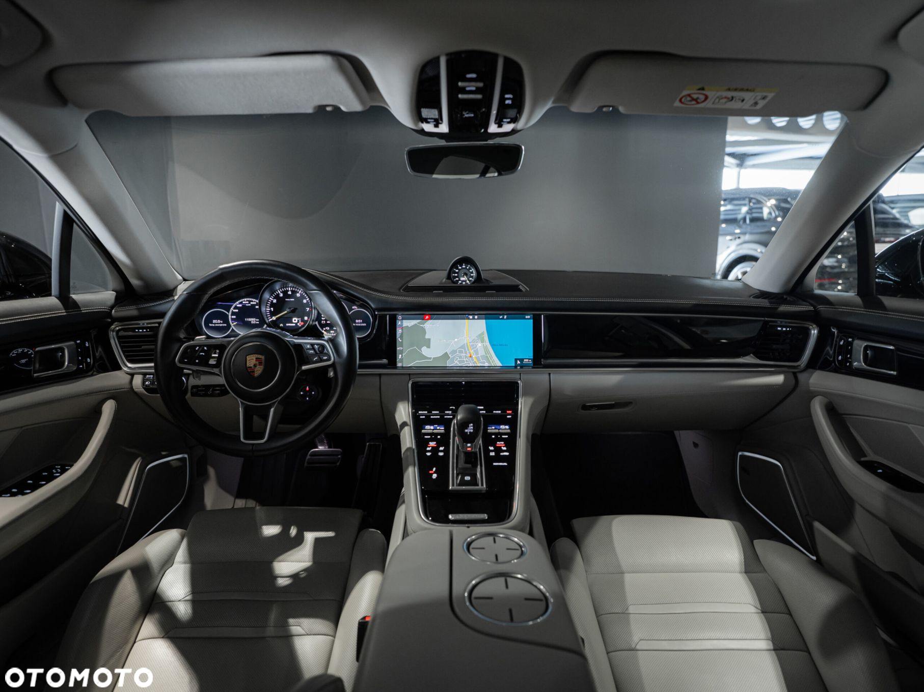 Porsche Panamera - 23