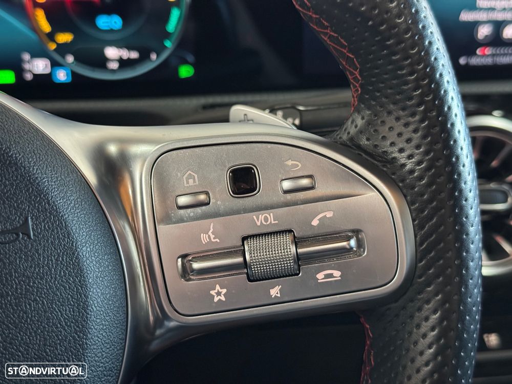 Mercedes-Benz A 250 e 8G-DCT AMG Line - 29