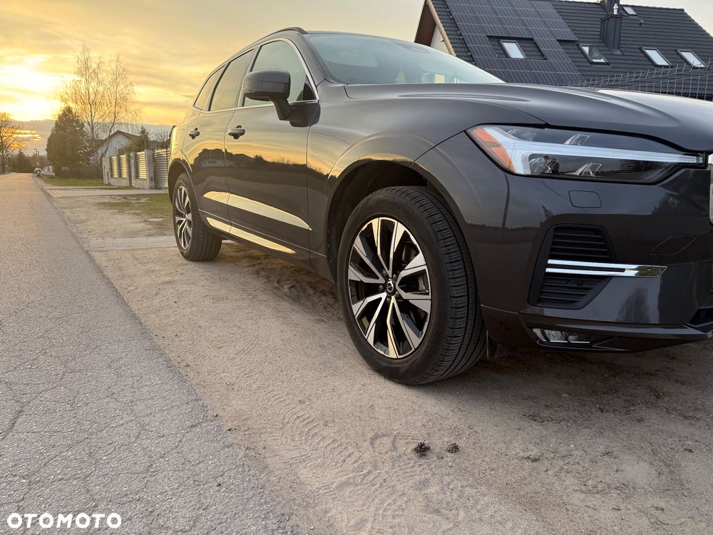 Volvo XC 60 B5 B AWD Momentum - 2