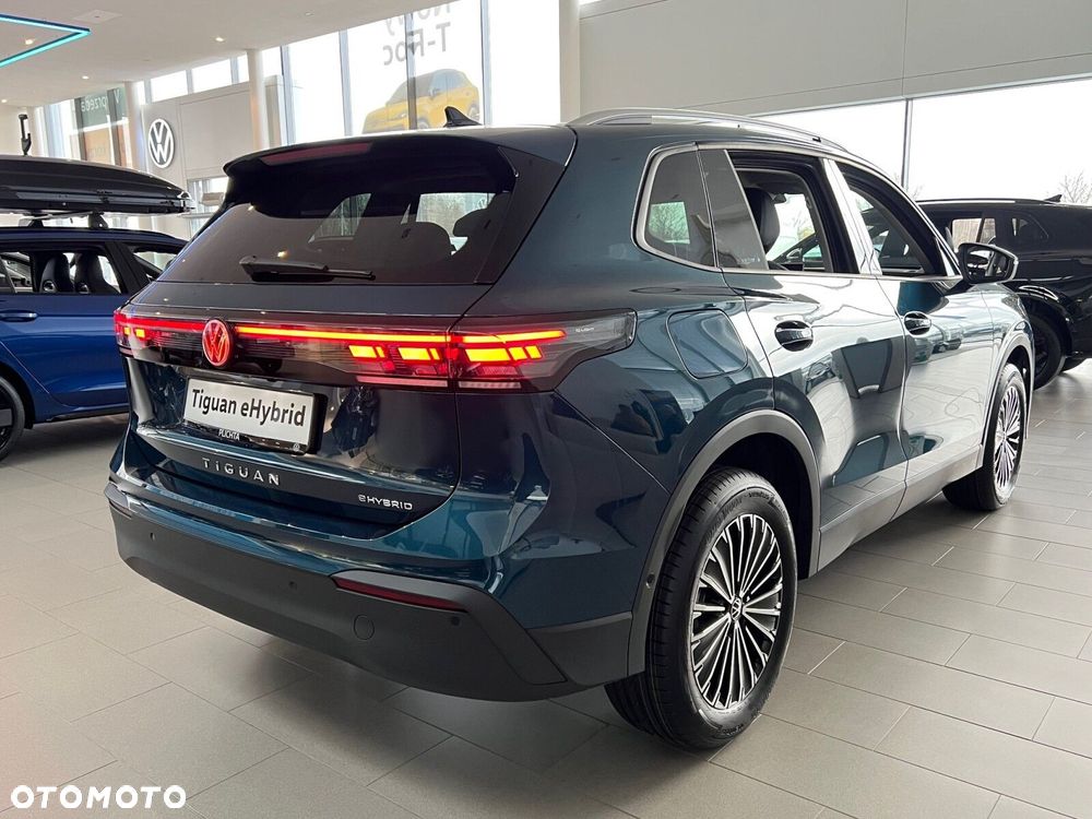 Volkswagen Tiguan - 4