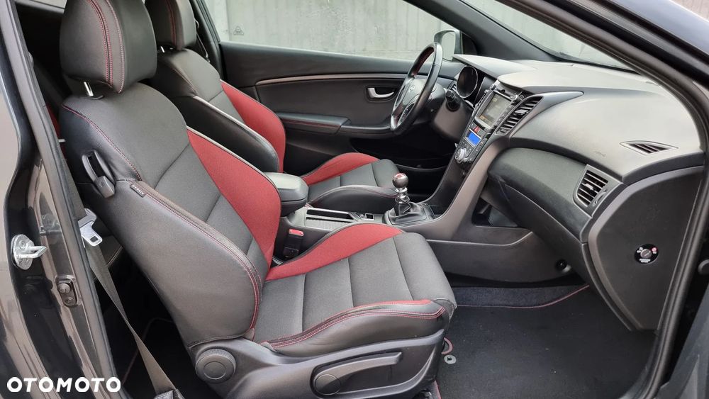 Hyundai i30 1.6 GDI Turbo Sport - 32