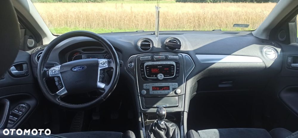 Ford Mondeo - 9