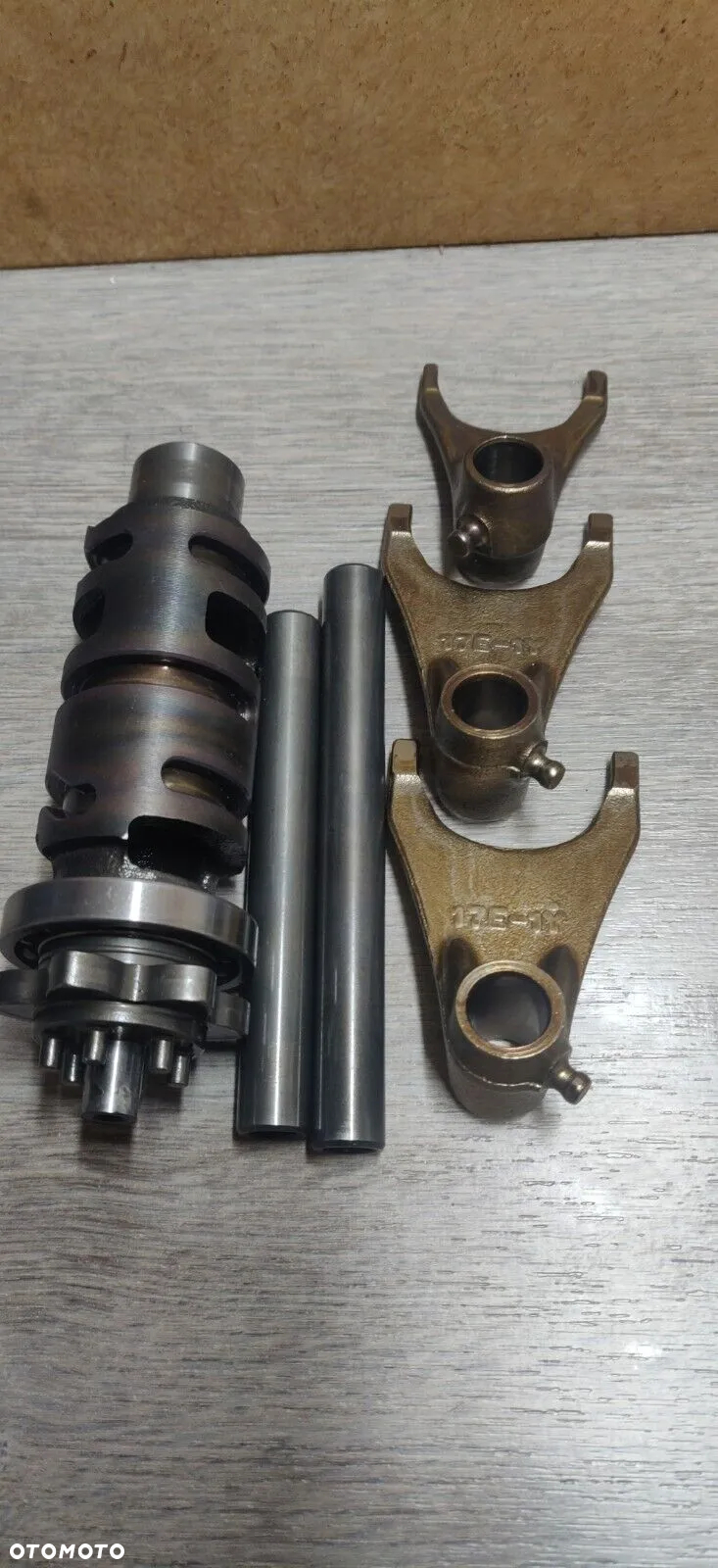SKRZYNIA BIEGÓW KOMPLETNA SUZUKI GSXR 600 K1 K2 K3 - 3