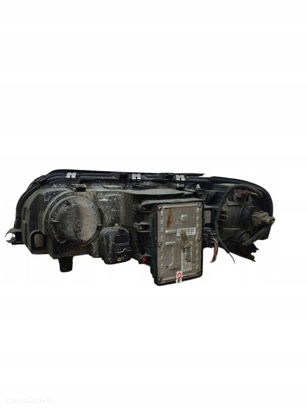 LAMPA REFLEKTOR PRAWY PRZÓD VOLVO S80 I (1998-2004) 89006380 XENON EUROPA - 2