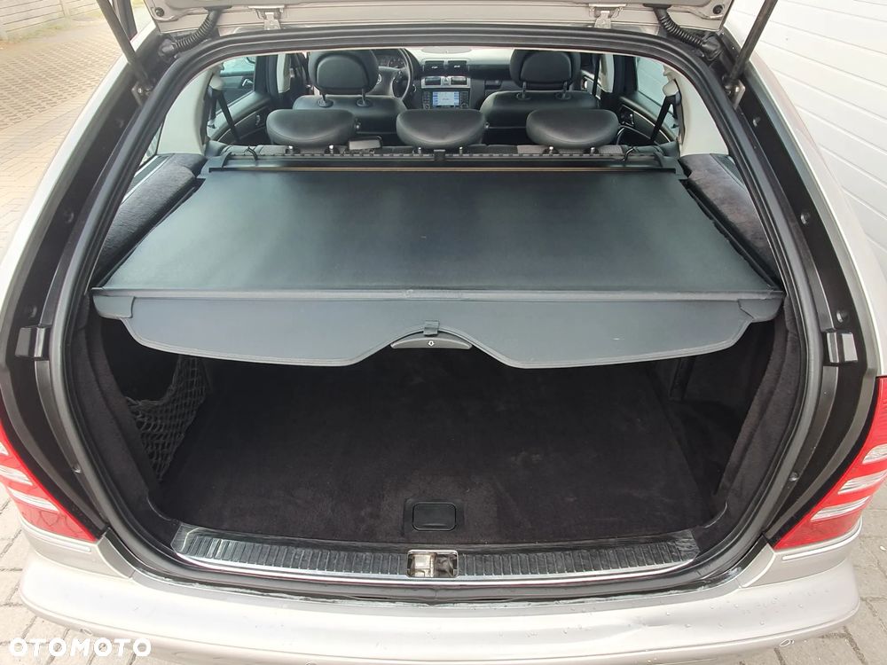 Mercedes-Benz Klasa C 180 Kompressor Automatik Avantgarde - 27
