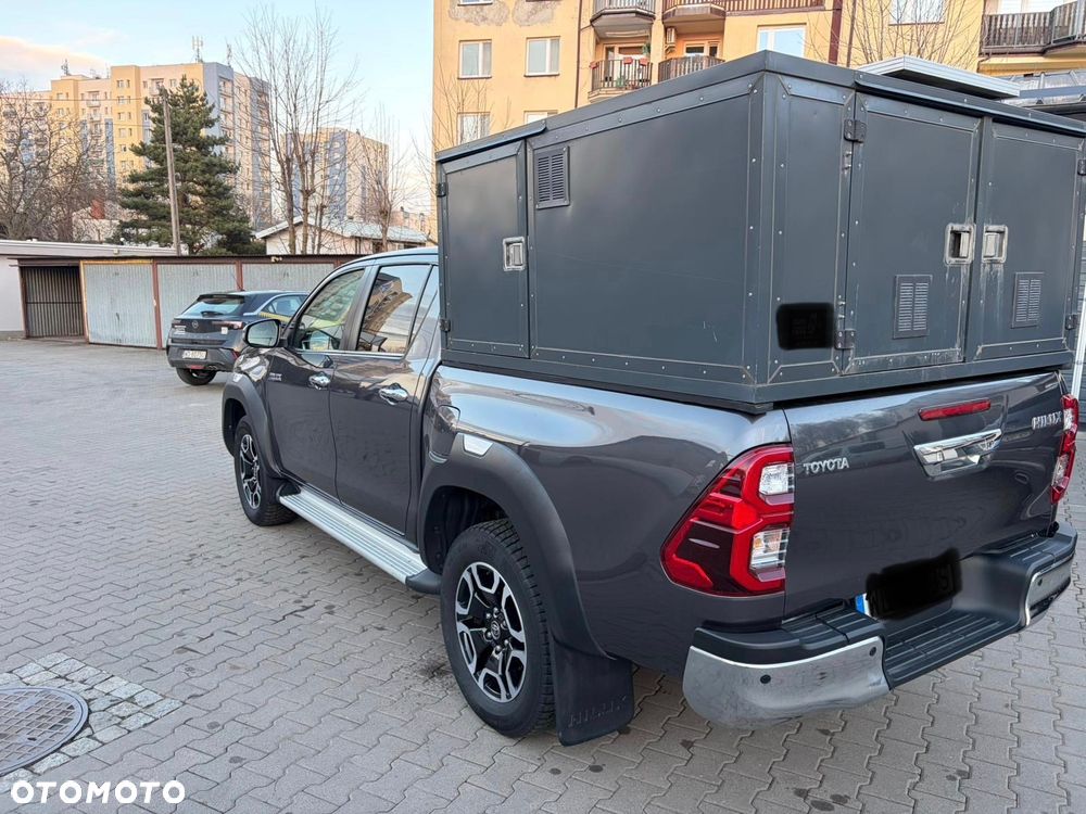 Toyota Hilux 2.8 D-4D Double Cab SR5+ 4x4 - 4