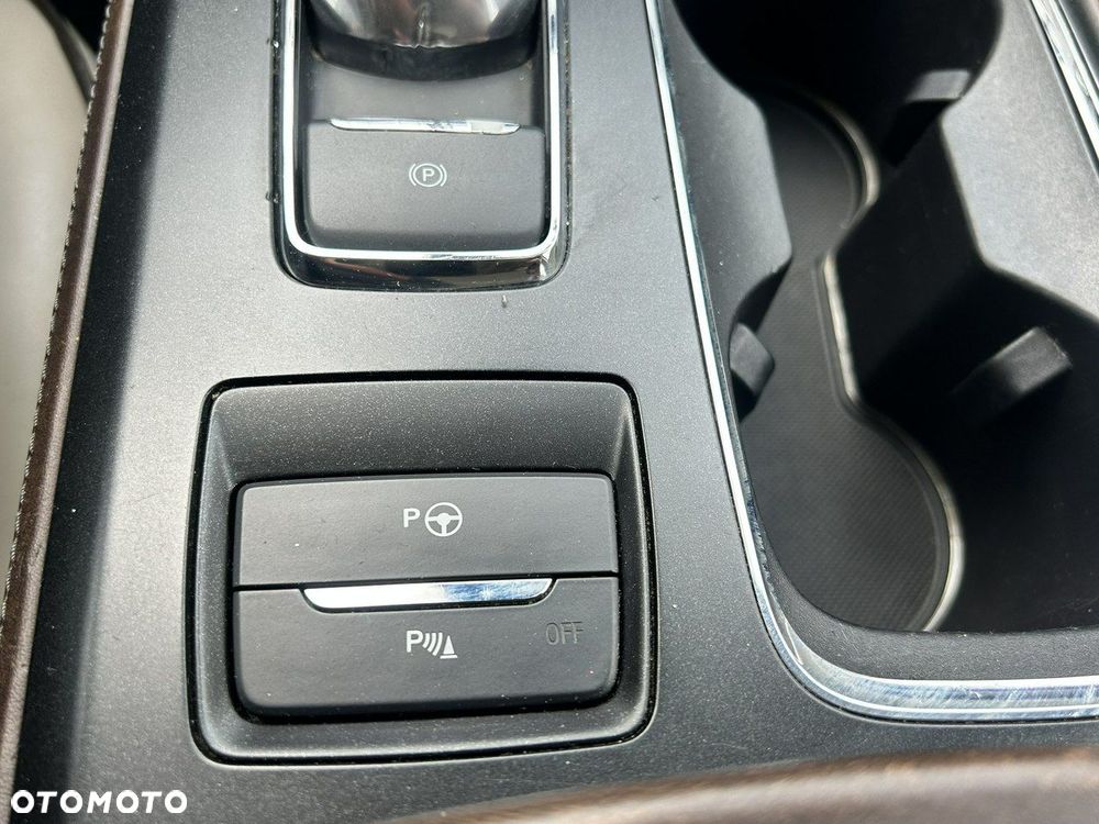 Ford Fusion - 27