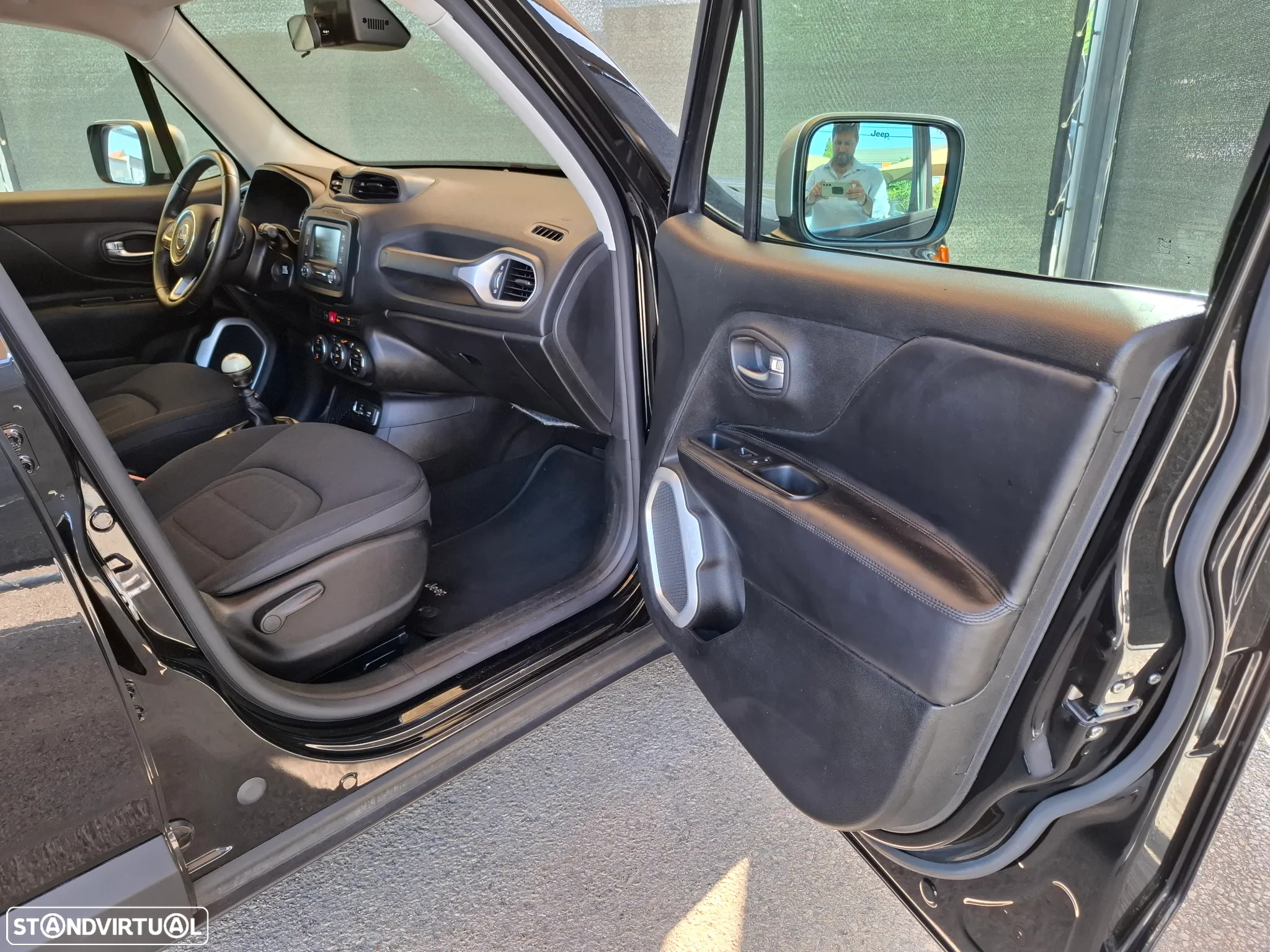 Jeep Renegade 1.6 MJD Limited - 30