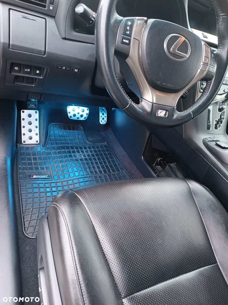 Lexus RX - 18