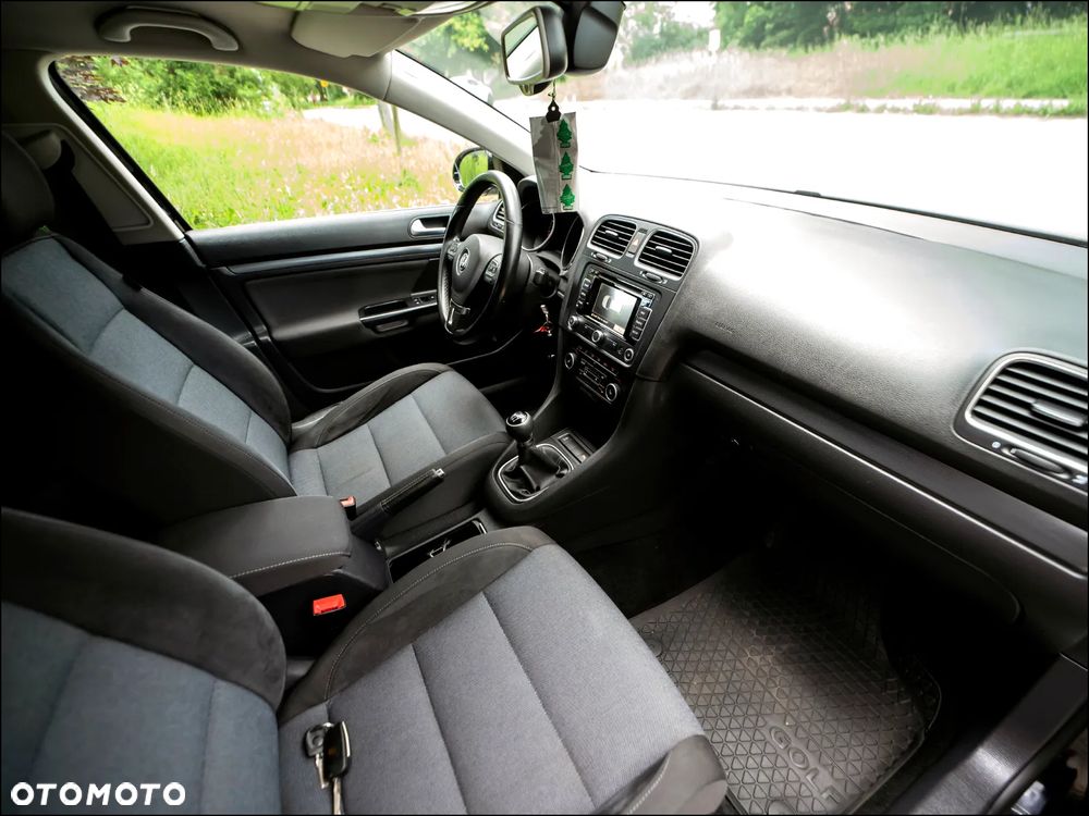 Volkswagen Golf - 18