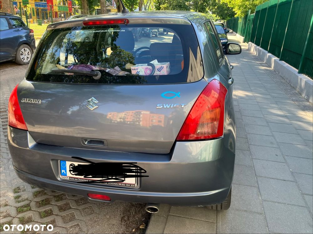 Suzuki Swift - 4