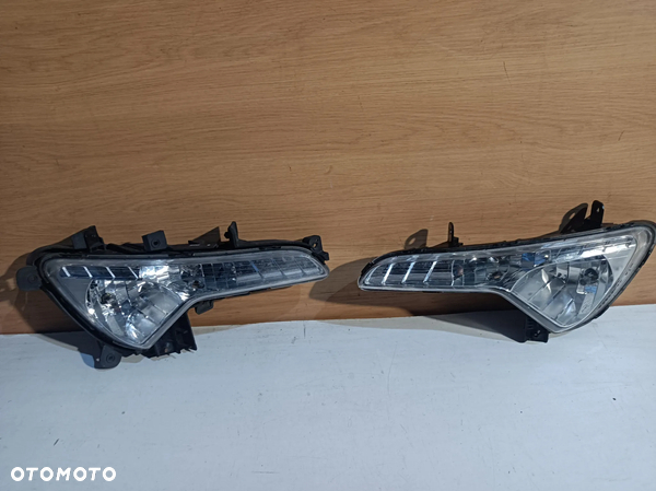 Halogeny przednie prawy lewy KIA Sportage III lift 14- 92201-3W 92202-3W