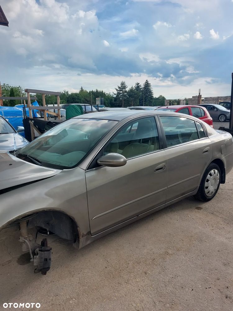Nissan Altima na części  2,5B 2005r automatyczna skrzynia biegów - 2