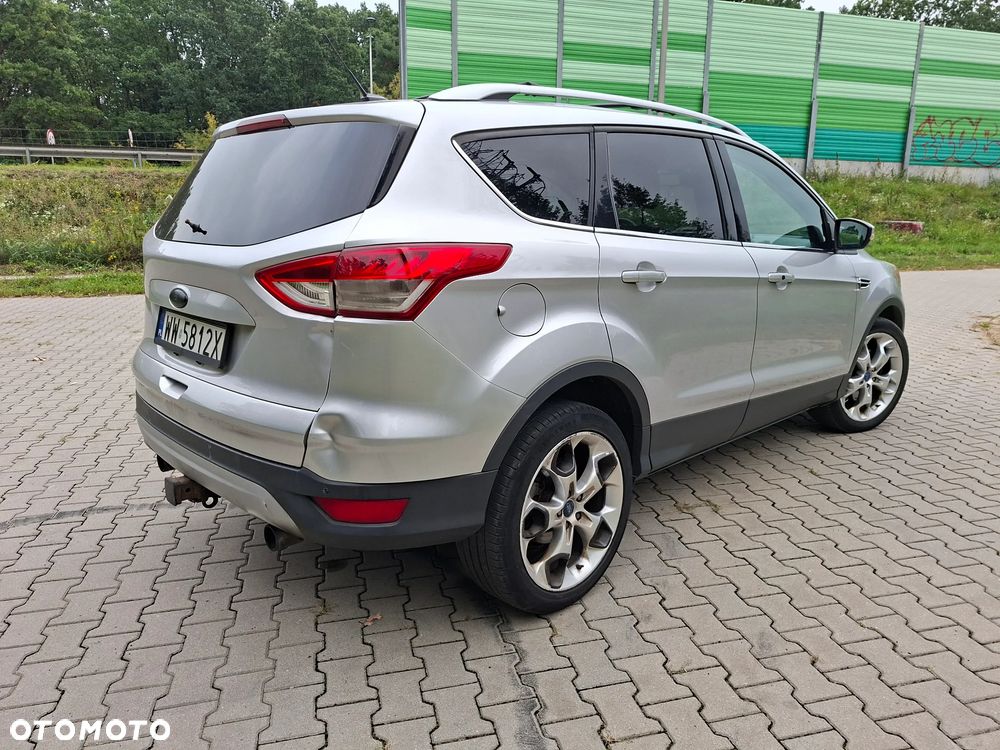 Ford Escape 2.0 EcoBoost AWD Titanium - 5