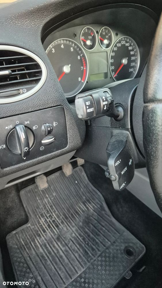 Ford Focus - 13