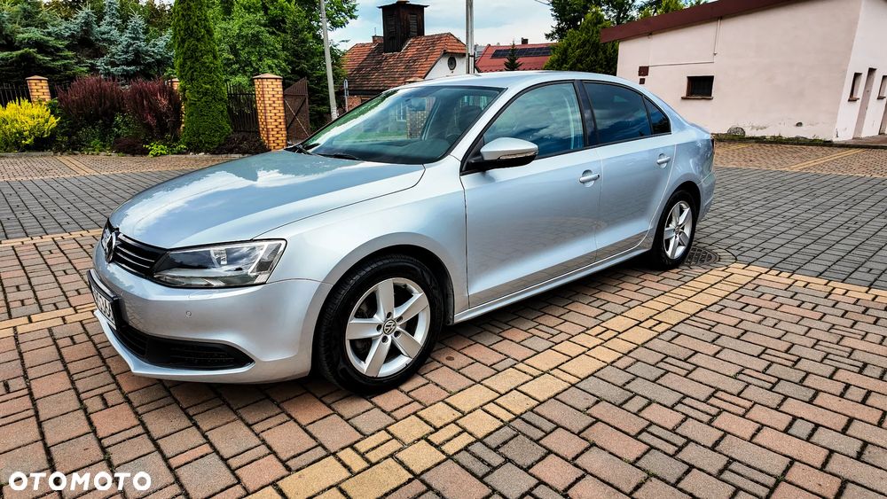 Volkswagen Jetta 1.6 TDI Highline - 2