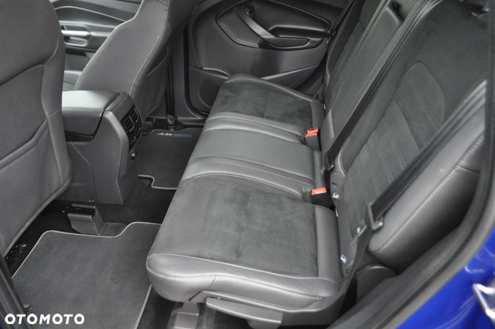 Ford Kuga 2.0 TDCi 4x4 ST-Line - 31