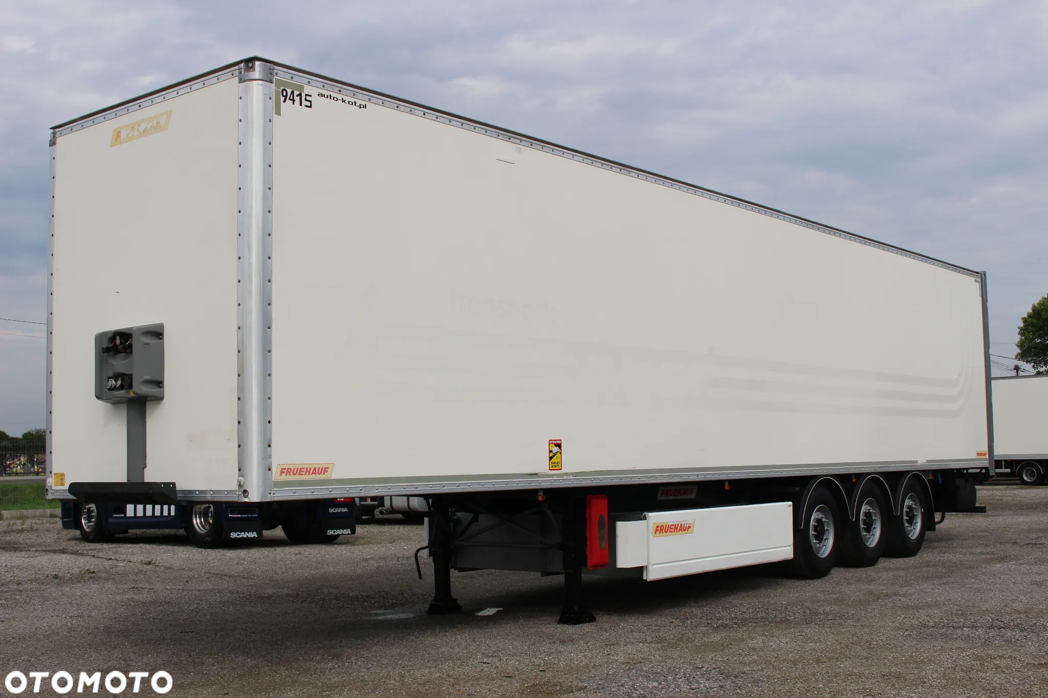 Fruehauf KONTENER /3-OSIE/ TYLNE DRZWI /KOSZ NA PALETY/**SERWIS FR**/SUPER STAN / - 3