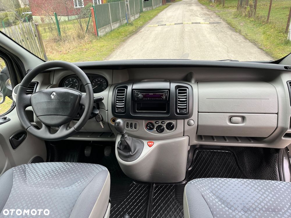 Renault TRAFIC - 10