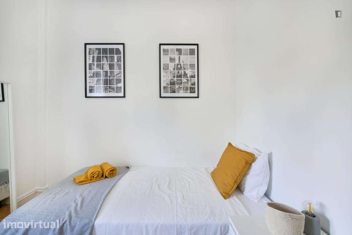 Quarto - localizado em Alameda Lisbon - Grande imagem: 3/53