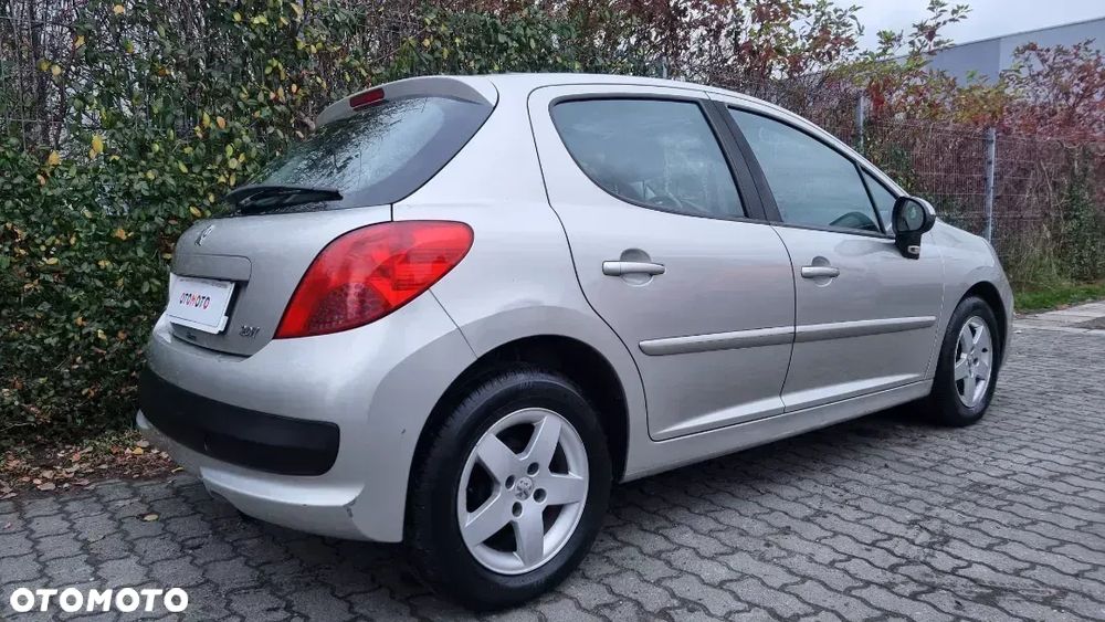 Peugeot 207 1.4 16V Presence - 15