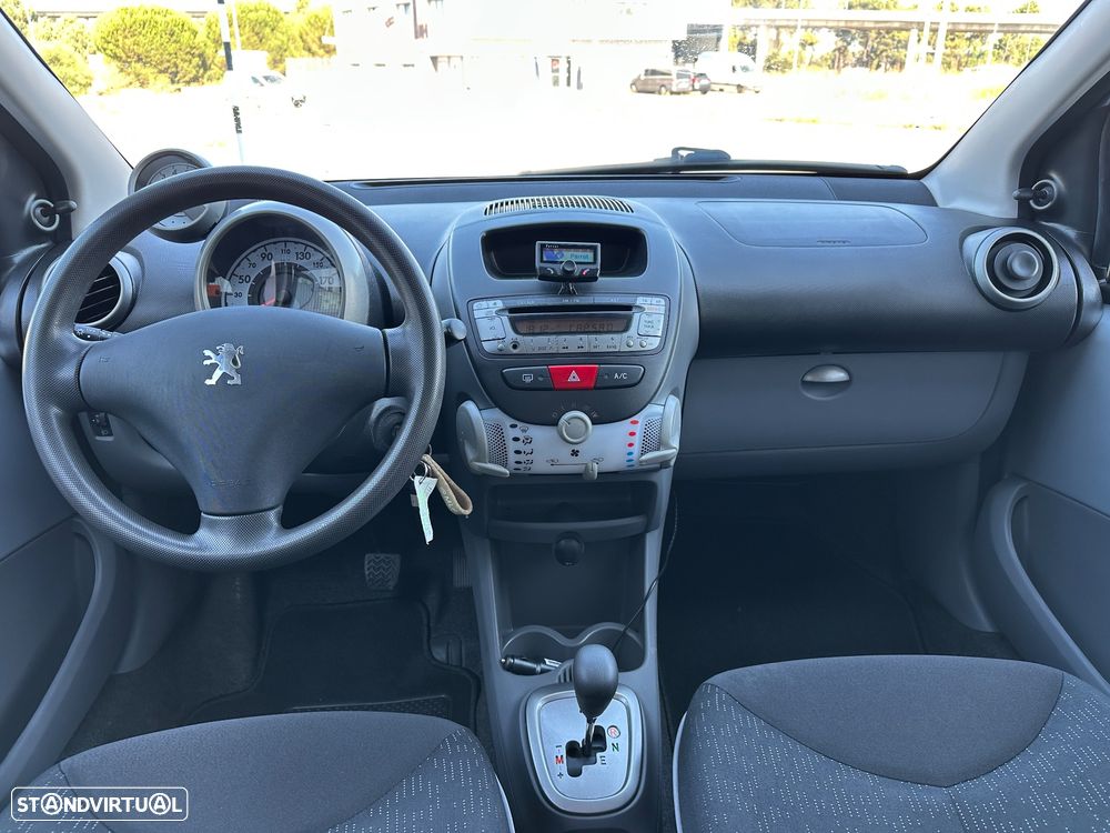 Peugeot 107 1.0 Urban 2 Tronic - 10