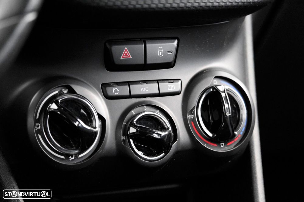 Peugeot 2008 1.6 BlueHDi Style - 24