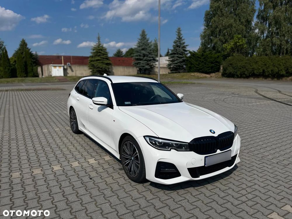 BMW Seria 3 330i - 1