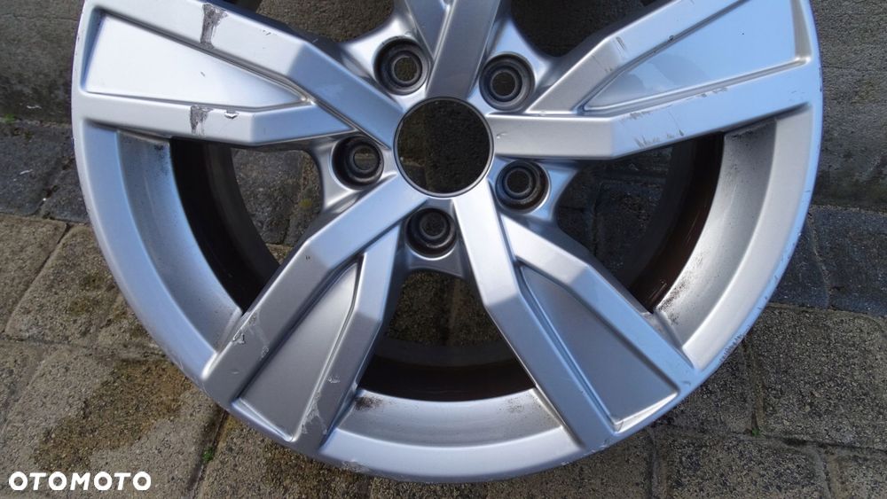 AUDI A4 B9 8W0 7Jx16H2 5x112 ET35 - felga oryginał - 3