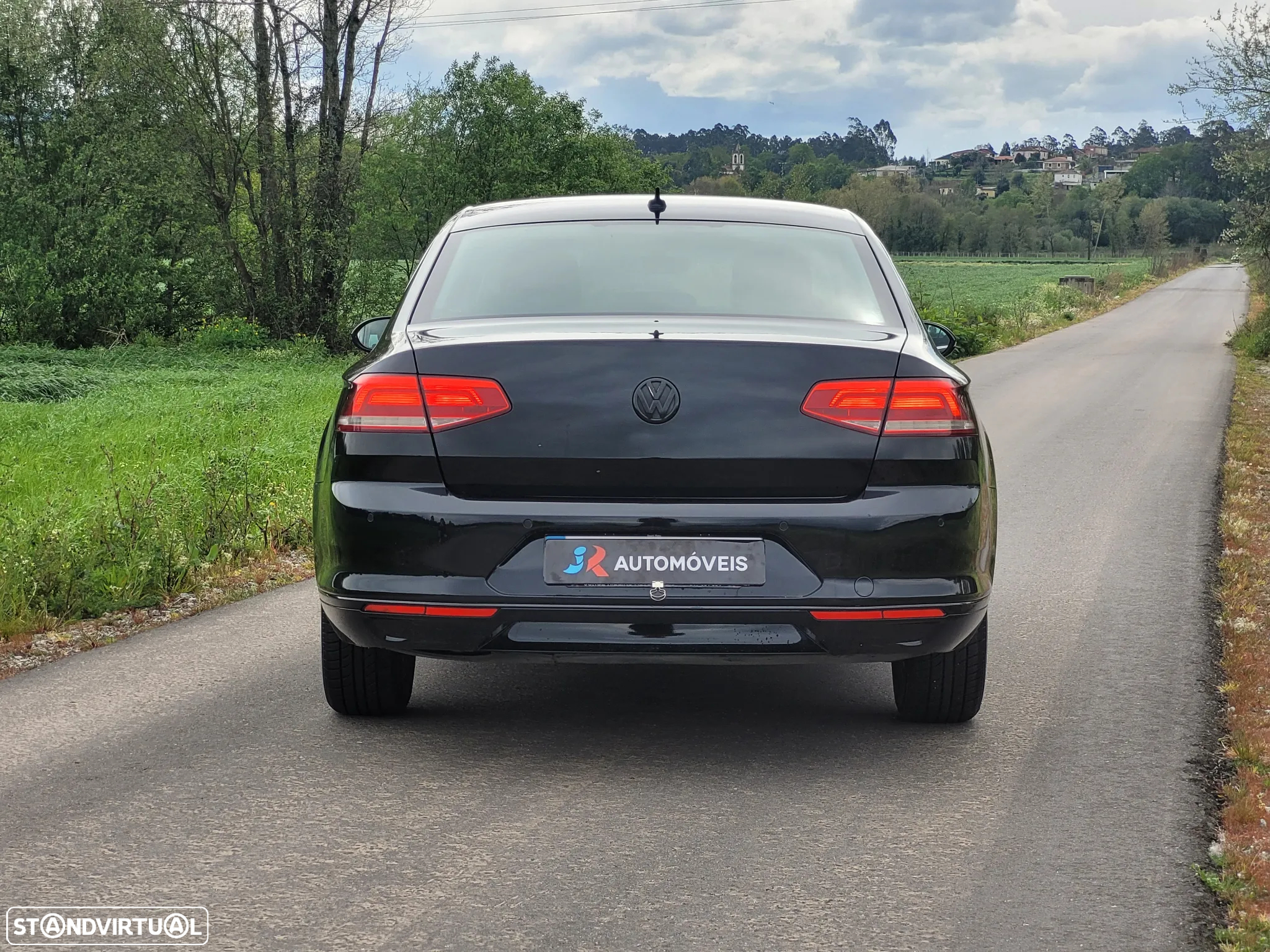 VW Passat 1.6 TDI Highline DSG - 7
