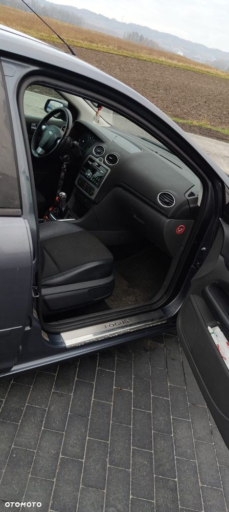 Ford Focus 1.6 Titanium - 11